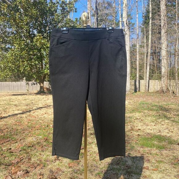 Chico's Travelers Black Crop Stretch Slacks - Picture 1 of 6
